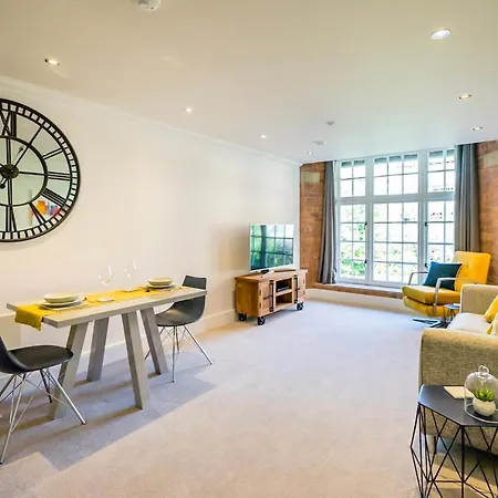 26 Cocoa Apartment *